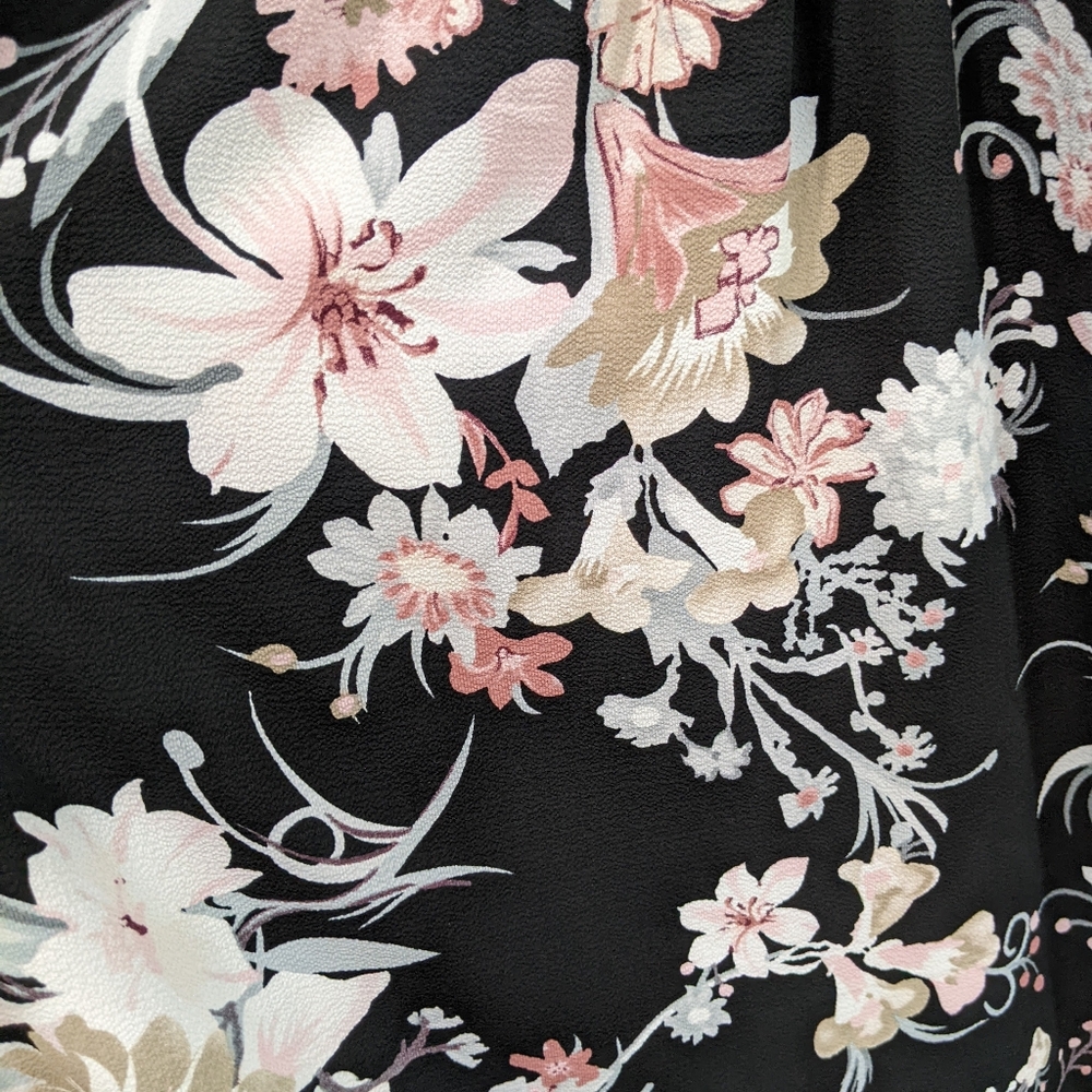 Floral Maxi Dress - Picture 4 of 5